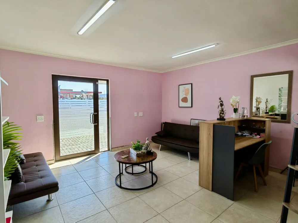 Commercial office to rent in Panorama, Parow - 1PLA1744945