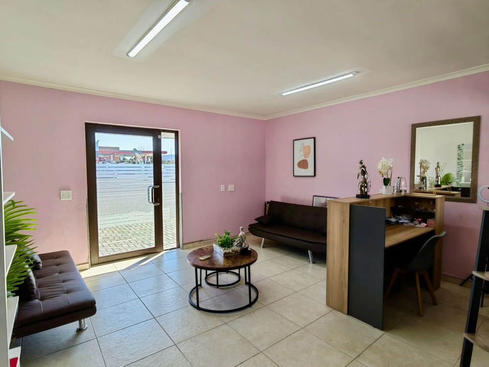 Commercial office to rent in Panorama, Parow - 1PLA1744945