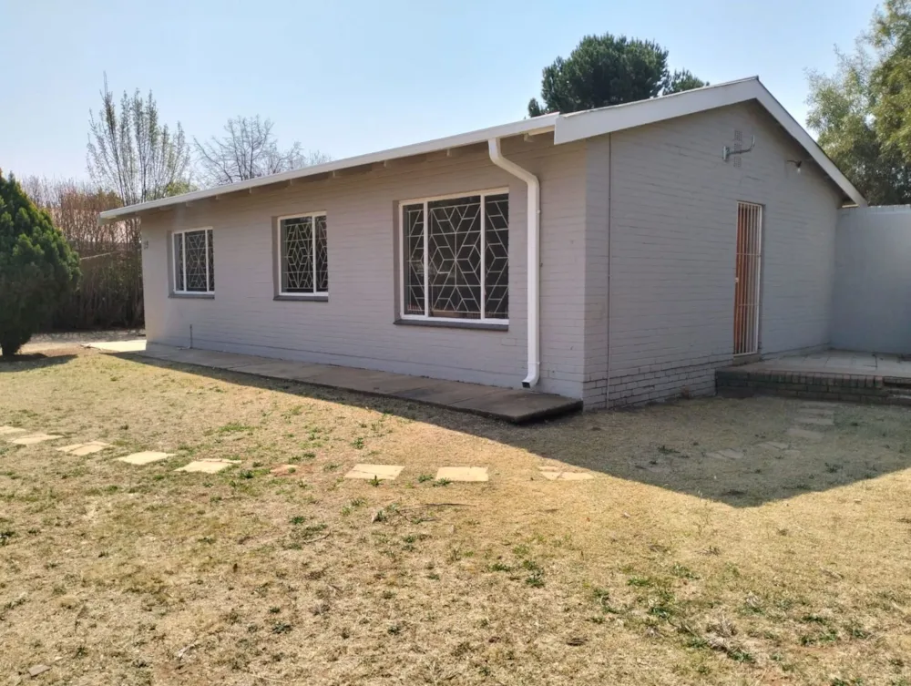House let in Brandwag - 1BX1720423 House let in Brandwag - 1BX1720423