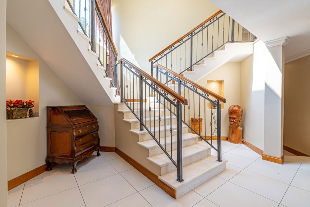 Double-storey house sold in Kyalami Estates - MR1674435 Double-storey house sold in Kyalami Estates - MR1674435