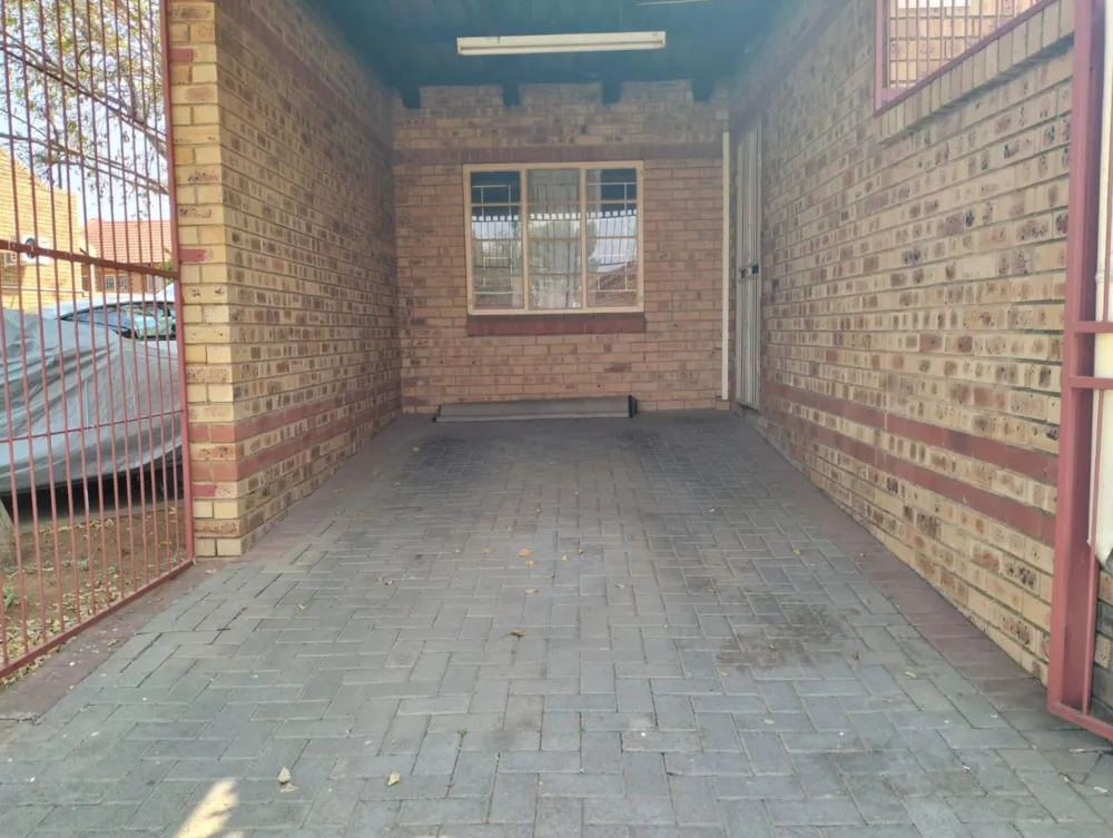 Townhouse let in Uitsig, Bloemfontein - 1BX1748785 Townhouse let in Uitsig, Bloemfontein - 1BX1748785