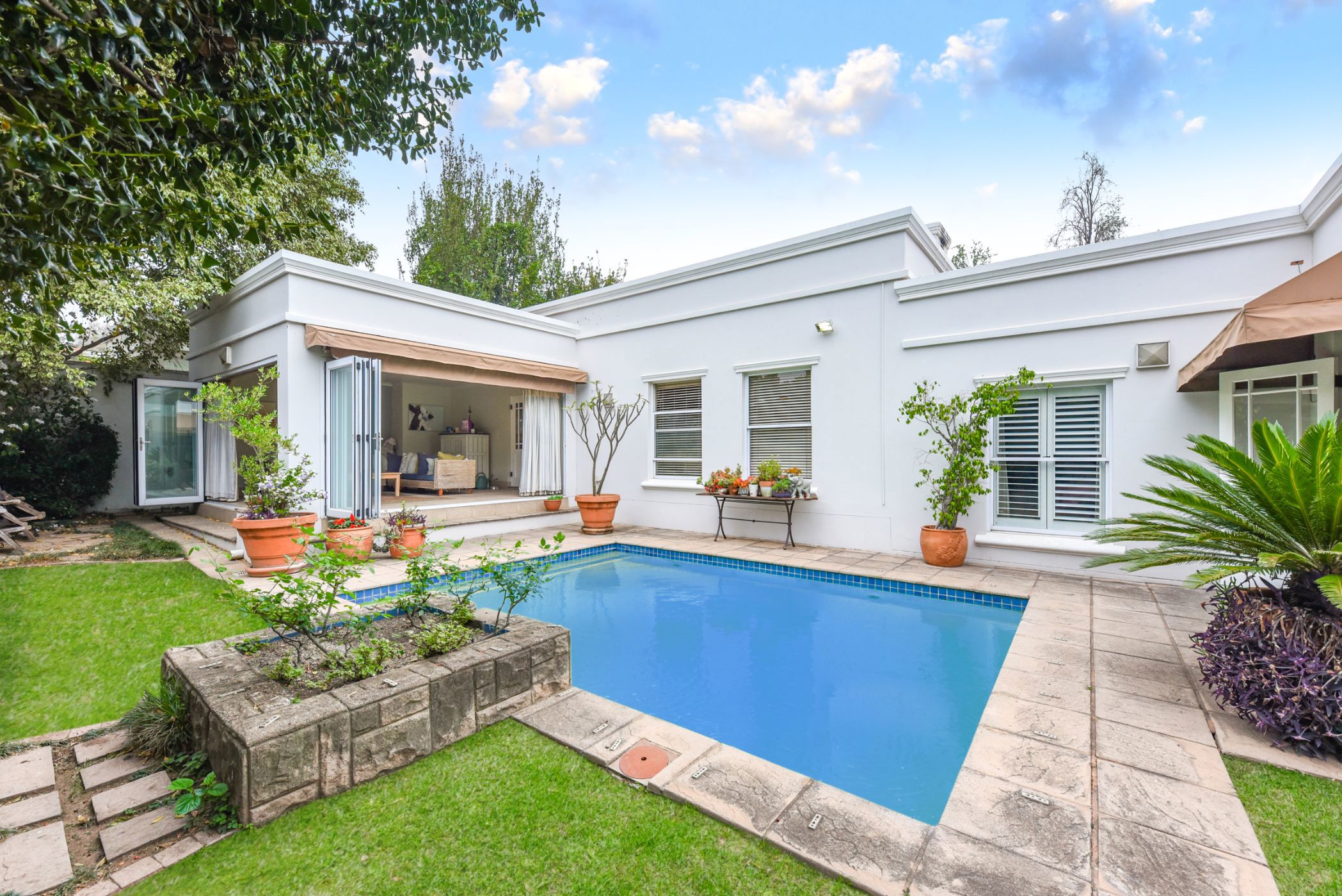 Cluster sold in Bryanston - HP1674106