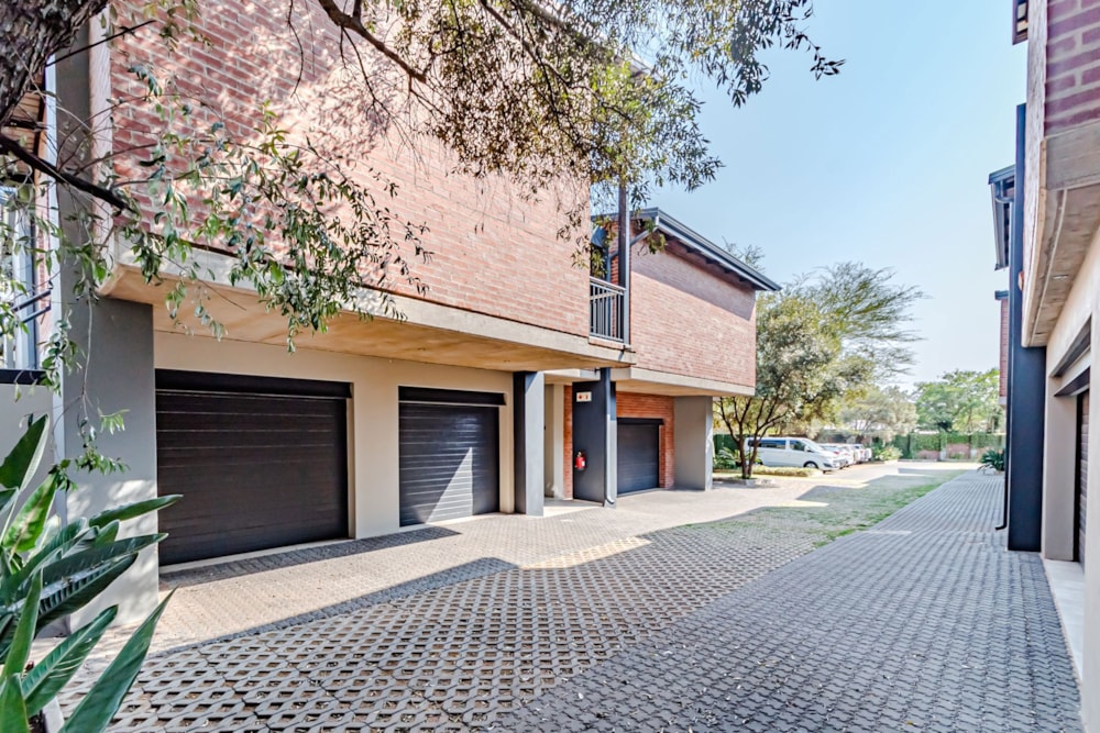 Apartment sold in Menlo Park - PT1673754 Apartment sold in Menlo Park - PT1673754