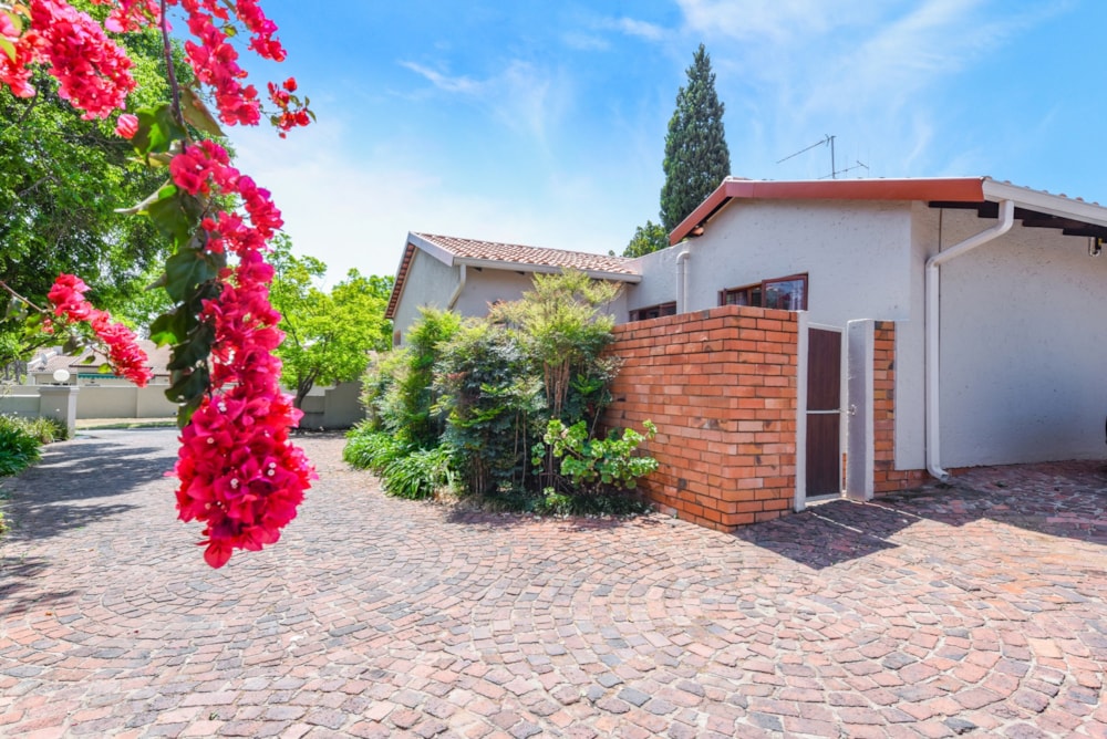 Townhouse for sale in Fourways - FW1739529