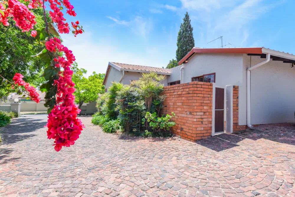 Townhouse for sale in Fourways - FW1749874 Townhouse for sale in Fourways - FW1749874