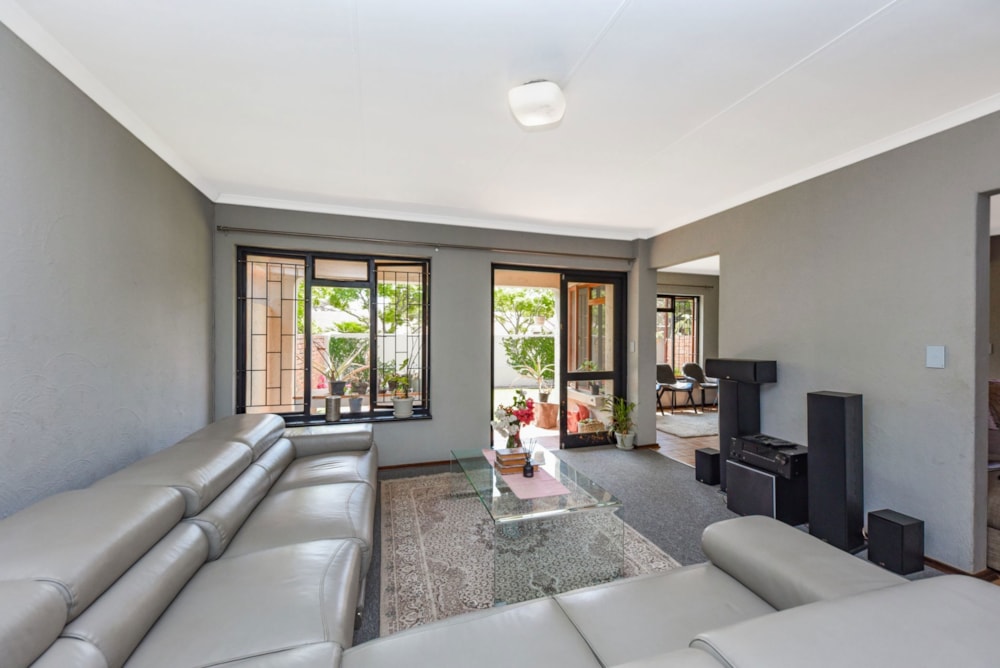 Townhouse for sale in Fourways - FW1739529