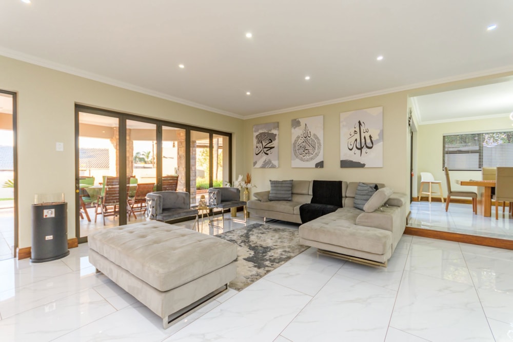 Double-storey house for sale in Bedfordview - BED1674254 Double-storey house for sale in Bedfordview - BED1674254