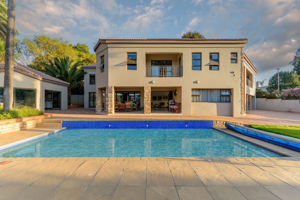 Double-storey house for sale in Bedfordview - BED1674254 Double-storey house for sale in Bedfordview - BED1674254