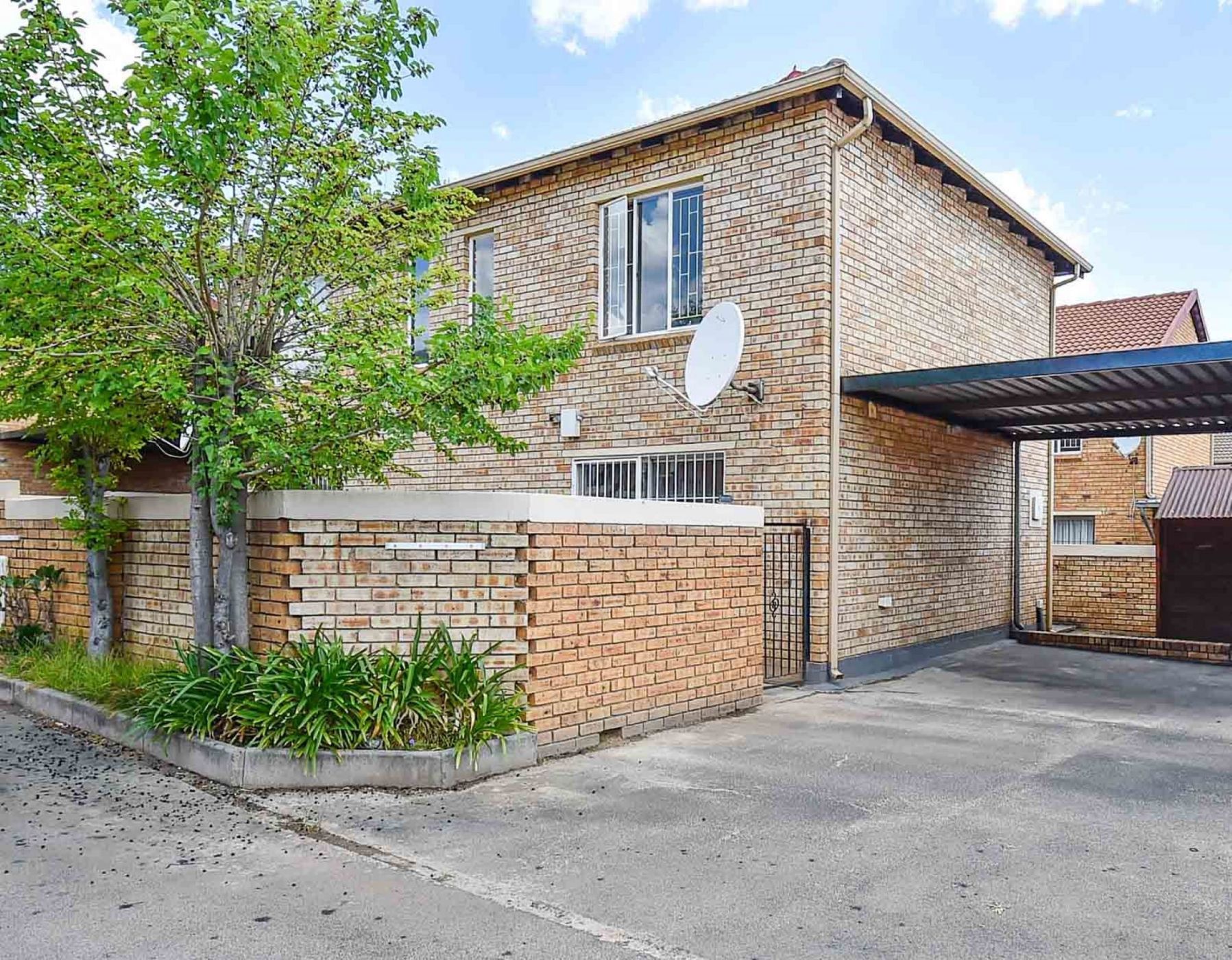 Townhouse for sale in Strubensvalley - RDT1677728