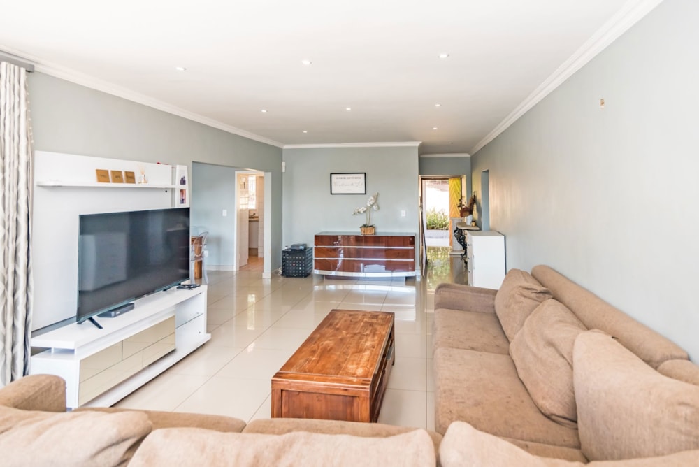 House sold in Noordheuwel - 1KR1678457 House sold in Noordheuwel - 1KR1678457