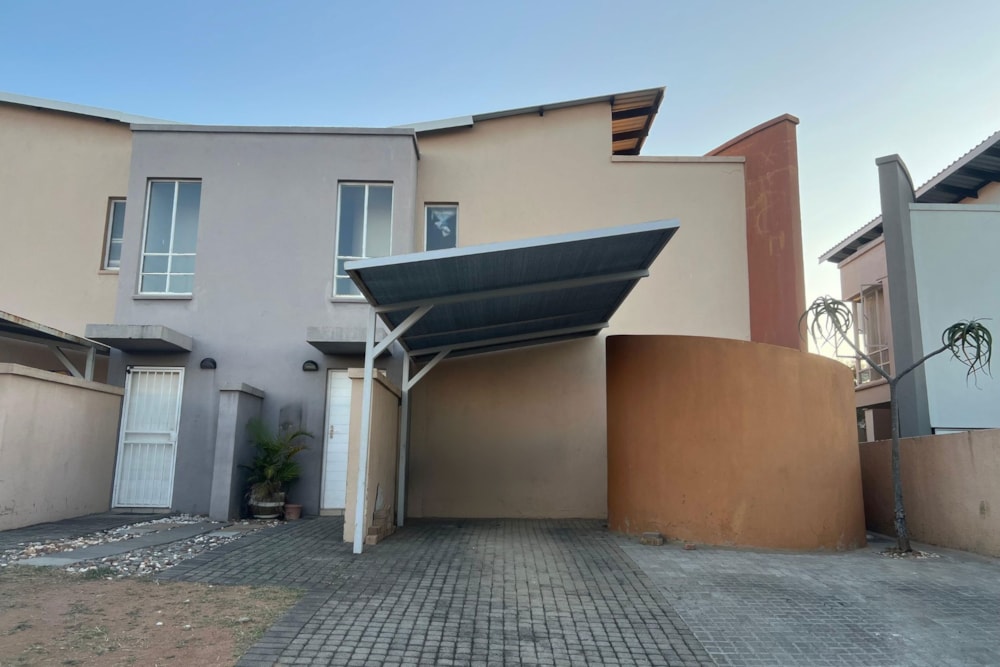 Apartment for sale in Mbomela Ext 37 (Nelspruit Ext 37) - 1NS1676304