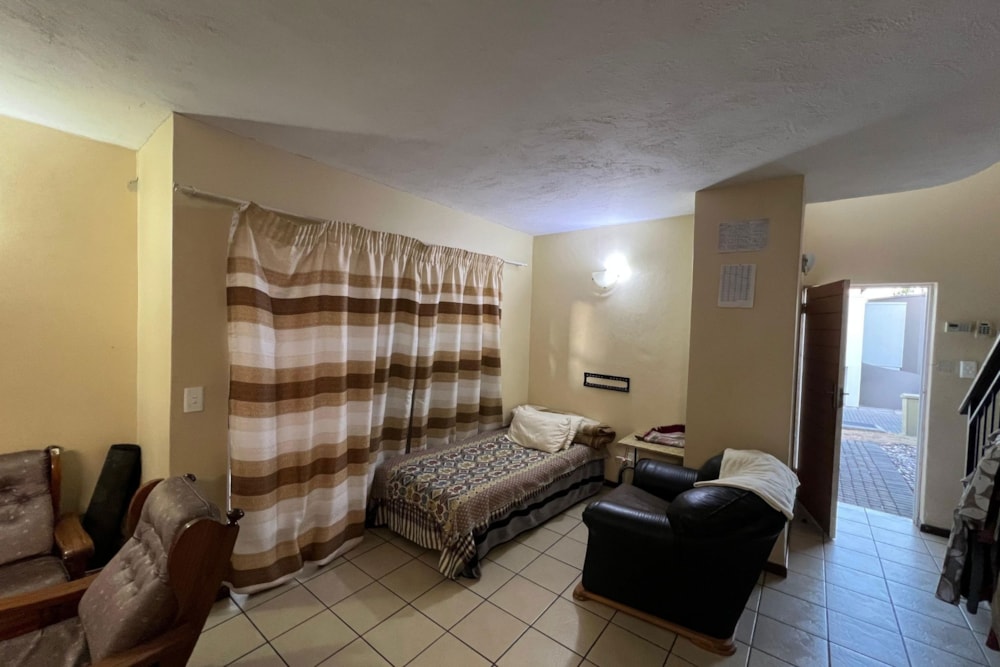 Apartment for sale in Mbomela Ext 37 (Nelspruit Ext 37) - 1NS1676304