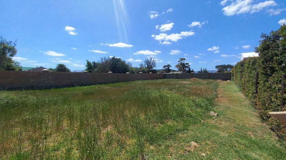 Residential vacant land for sale in Heidelberg, Garden Route - 1SR1679123 Residential vacant land for sale in Heidelberg, Garden Route - 1SR1679123