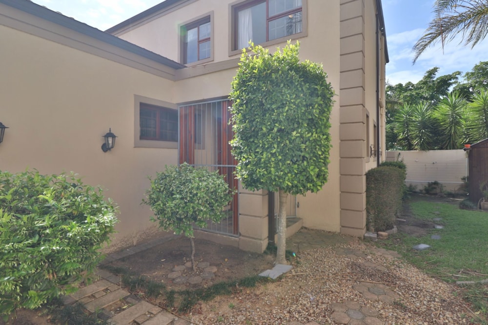Townhouse sold in Sherwood, Port Elizabeth, Gqeberha - 1PLZ1679071 Townhouse sold in Sherwood, Port Elizabeth, Gqeberha - 1PLZ1679071
