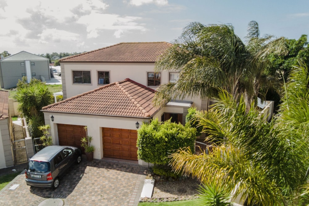 Townhouse sold in Sherwood, Port Elizabeth, Gqeberha - 1PLZ1679071 Townhouse sold in Sherwood, Port Elizabeth, Gqeberha - 1PLZ1679071