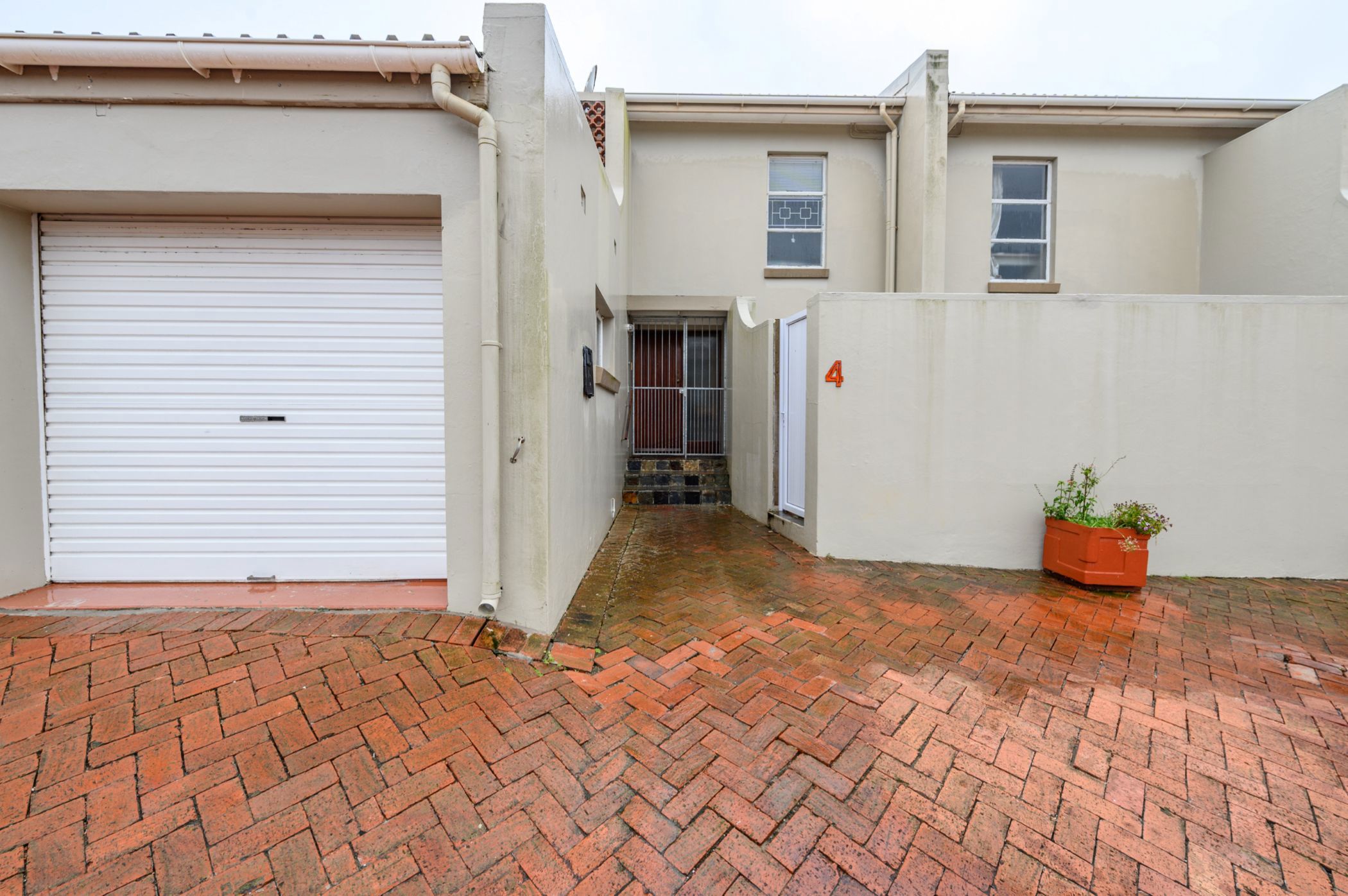 Townhouse sold in Walmer - 1PLZ1678905
