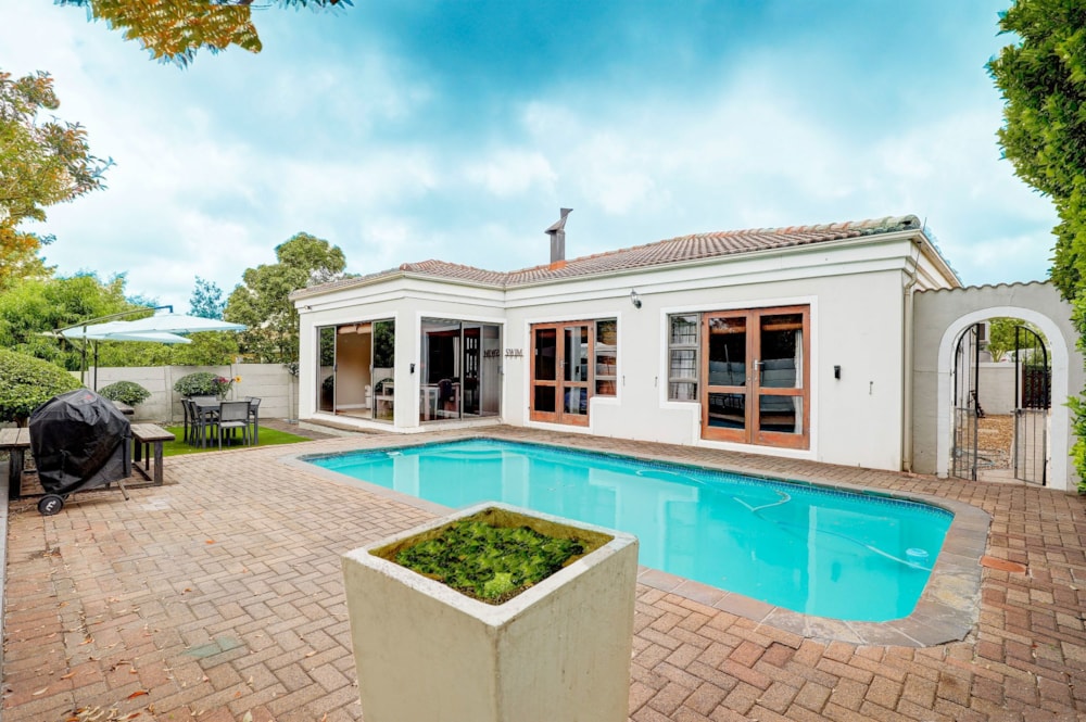 Security complex home let in Rosedale Estate - NSL1716443 Security complex home let in Rosedale Estate - NSL1716443