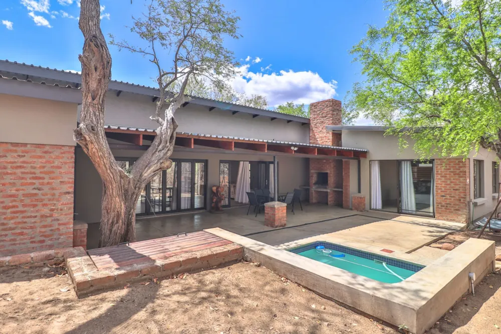 House for sale in Marloth Park - 1NK1680320 House for sale in Marloth Park - 1NK1680320