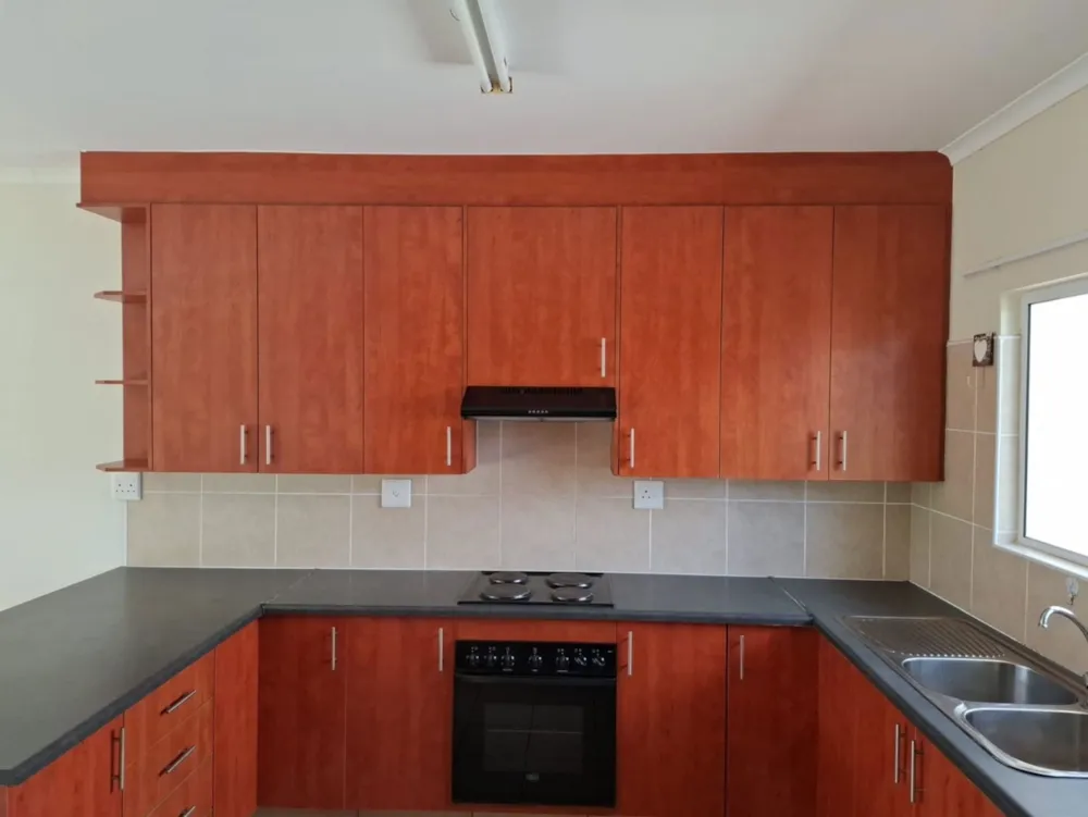 House let in Gonubie - 1EZ1742316