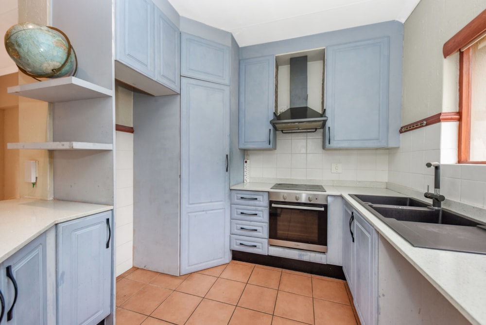 Townhouse sold in Douglasdale - FW1679256 Townhouse sold in Douglasdale - FW1679256