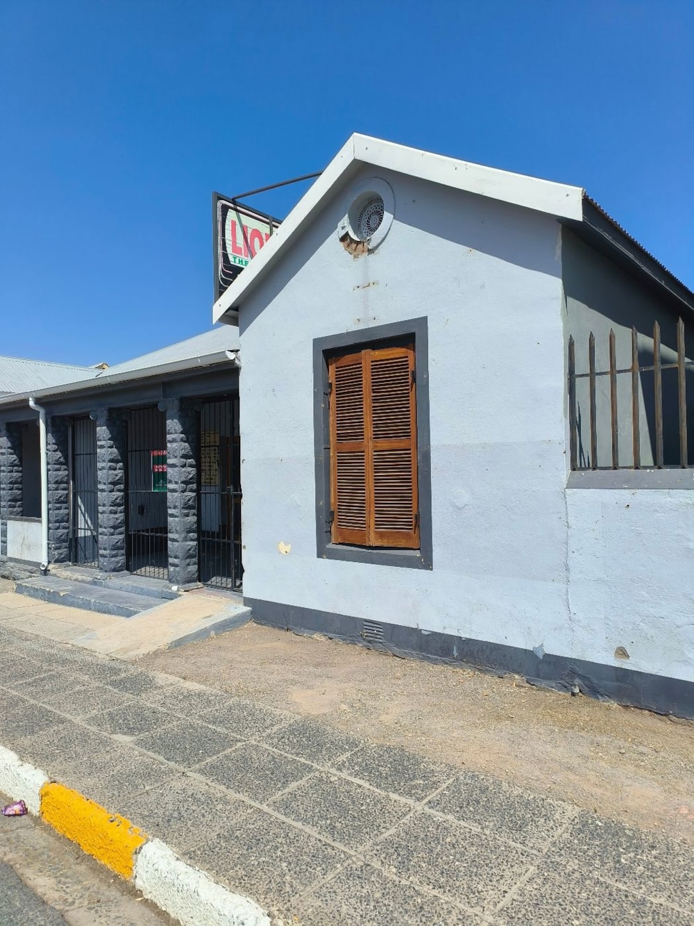 Commercial retail property sold in Beaufort West - 1KK1609512 Commercial retail property sold in Beaufort West - 1KK1609512