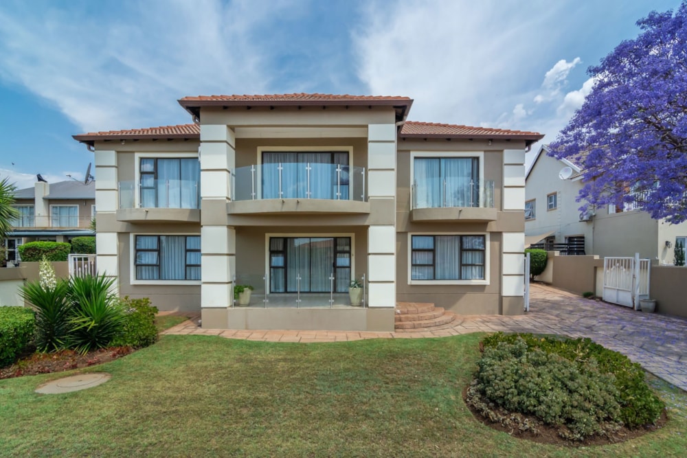 House for sale in Pinehaven - 1KR1677403 House for sale in Pinehaven - 1KR1677403