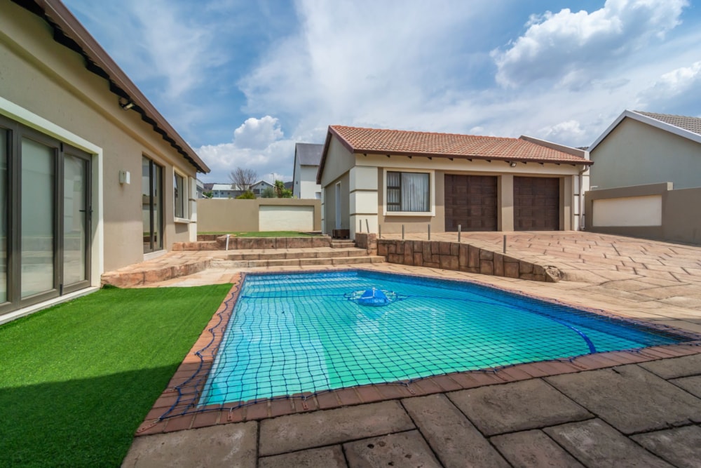 House for sale in Pinehaven - 1KR1677403 House for sale in Pinehaven - 1KR1677403