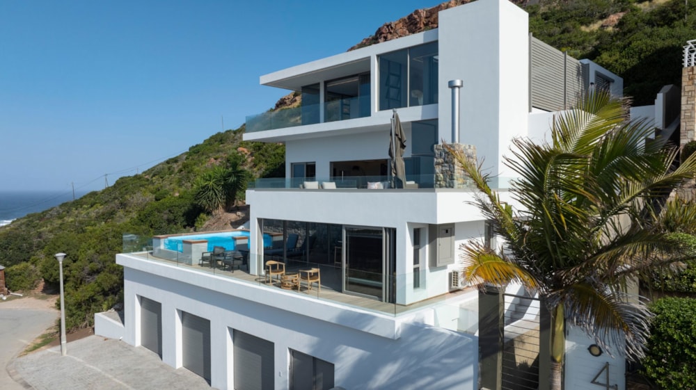 House for sale in Mossel Bay Central - 1MB1678150