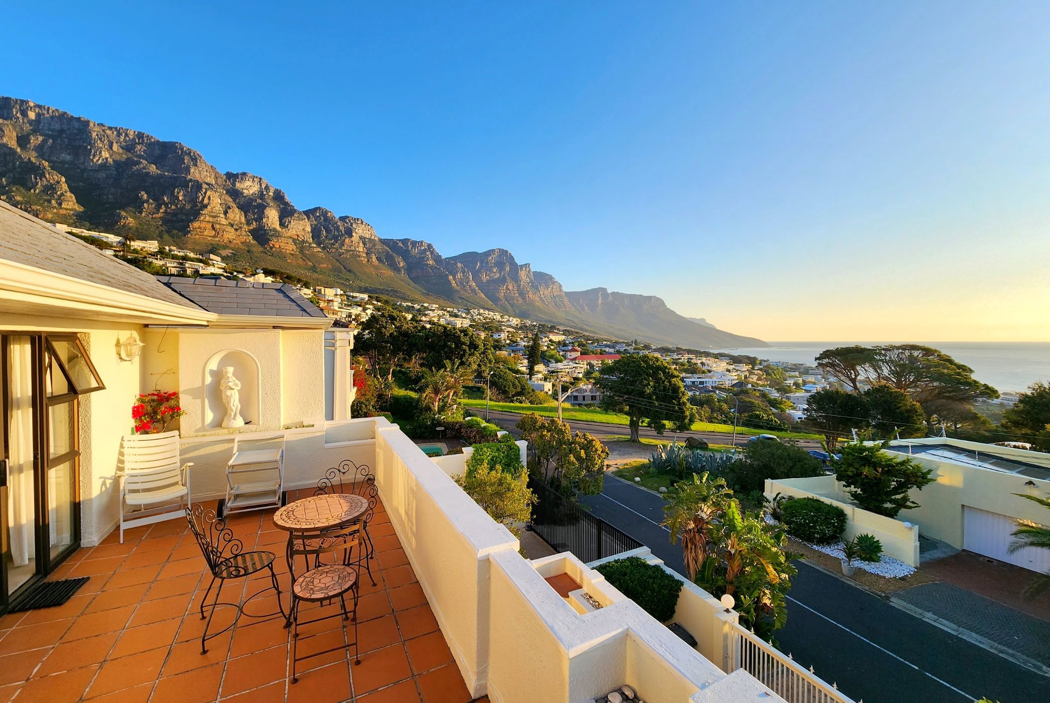 House sold in Camps Bay - AS1671075