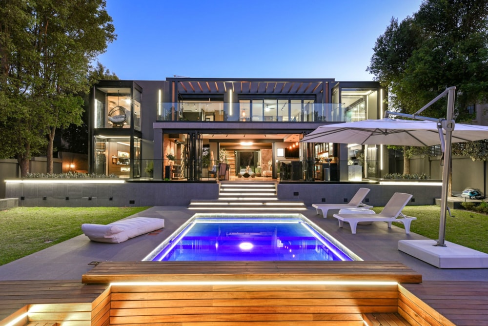 Double-storey house for sale in Dainfern Golf Estate - FW1676763 Double-storey house for sale in Dainfern Golf Estate - FW1676763