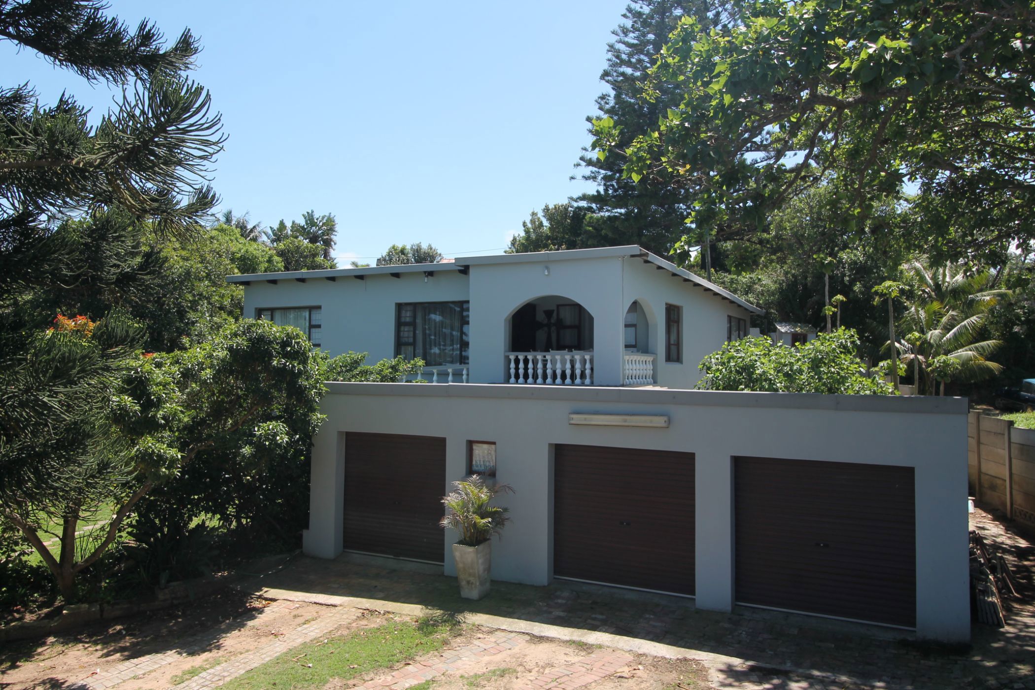 House for sale in East Bank - 1PF1677746