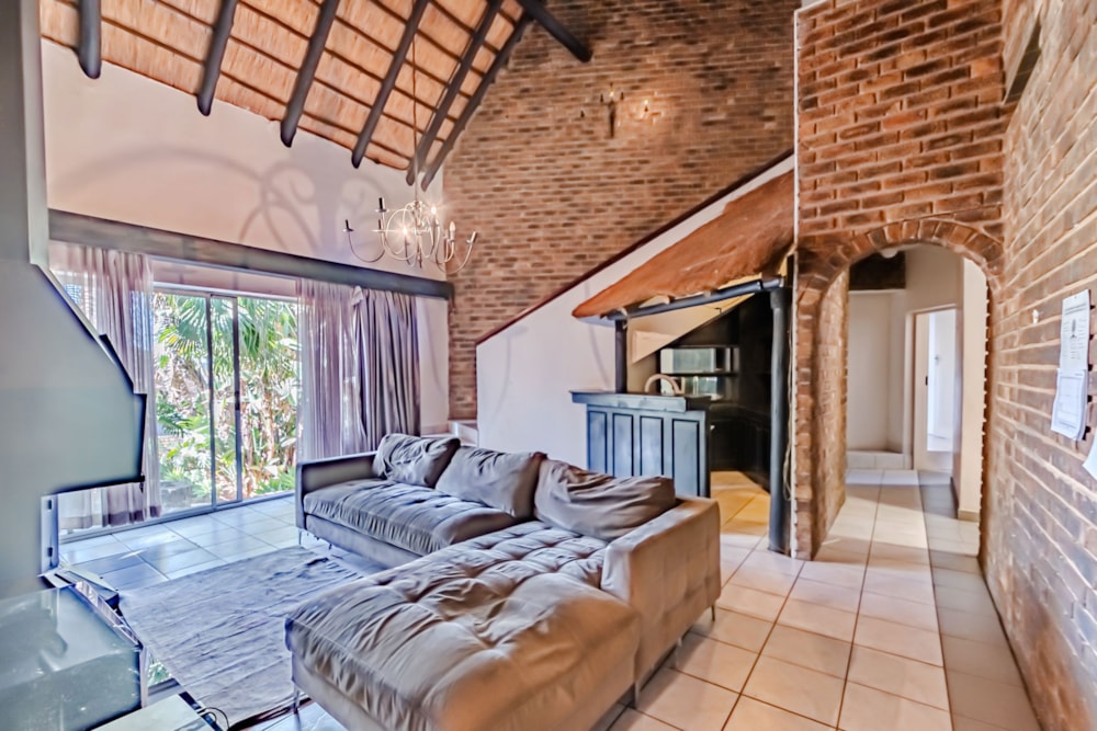 House for sale in Moreleta Park - PT1674076 House for sale in Moreleta Park - PT1674076