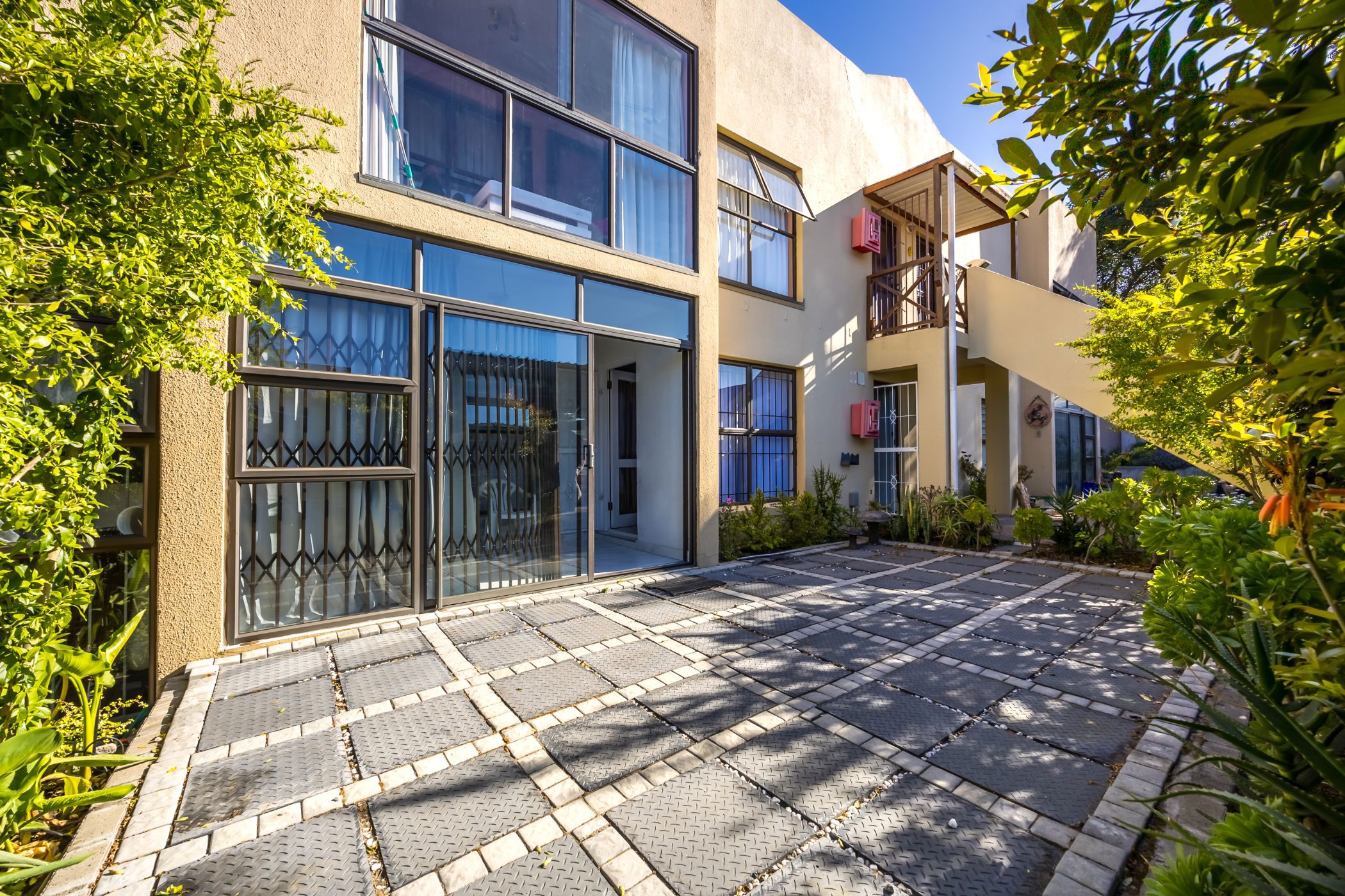 Apartment sold in Bellair, Bellville - DBV1677014