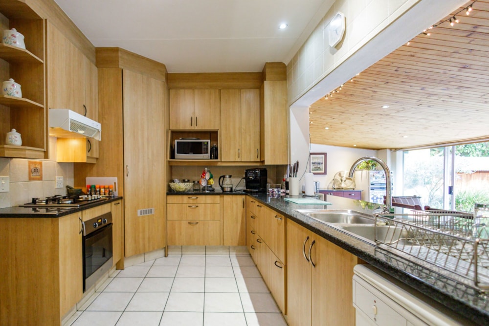 House sold in Brackendowns - 1GV1678210 House sold in Brackendowns - 1GV1678210