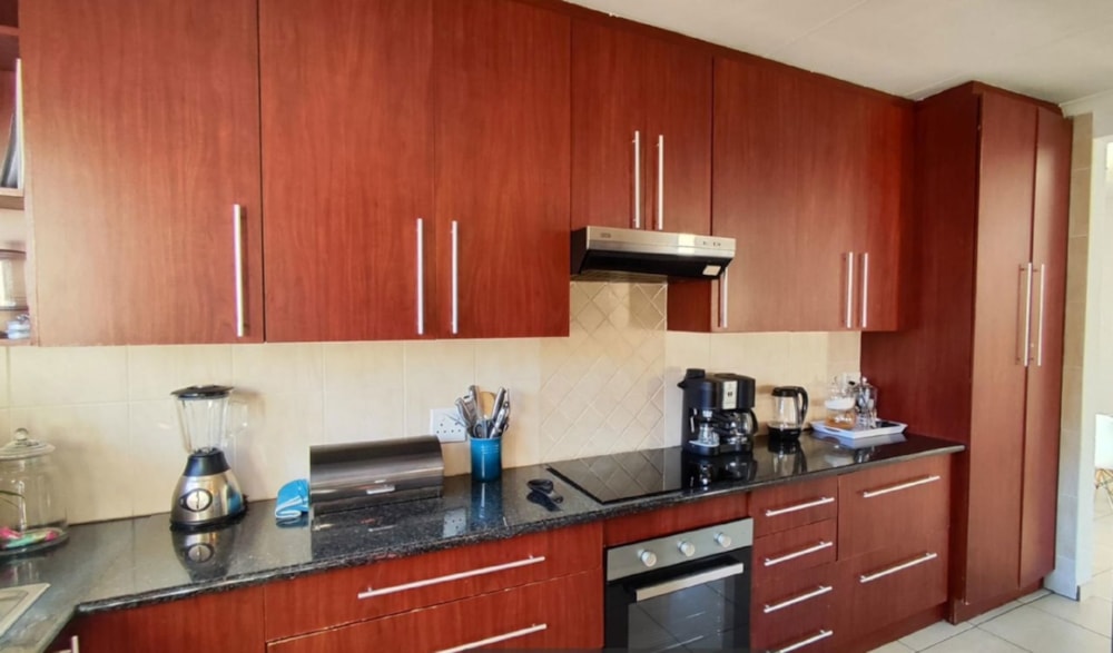 House for sale in Brackendowns - 1AB1677952