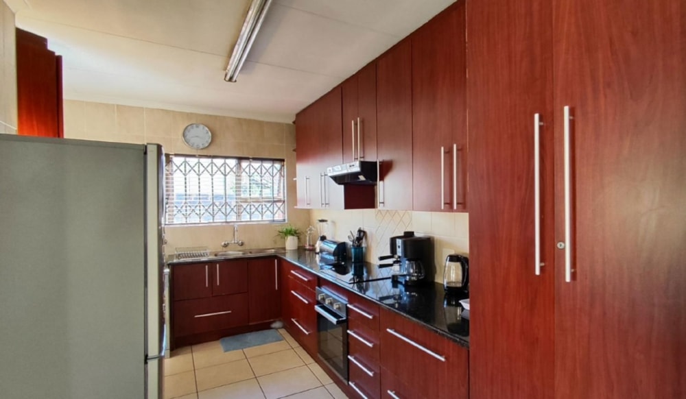 House for sale in Brackendowns - 1AB1677952