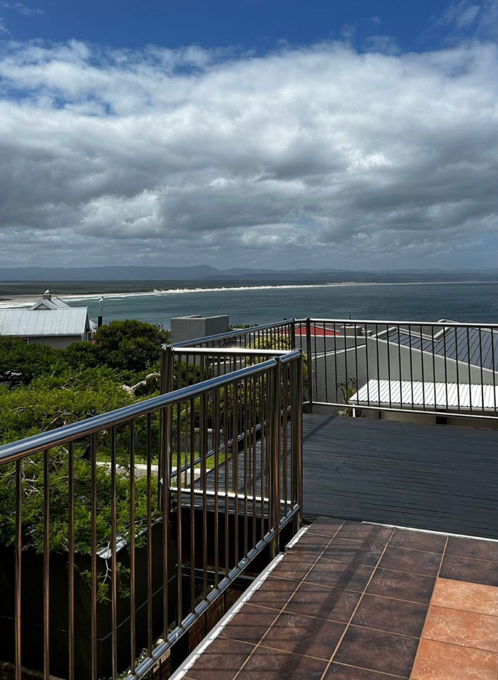 House for sale in Wave Crest - 1JF1676527