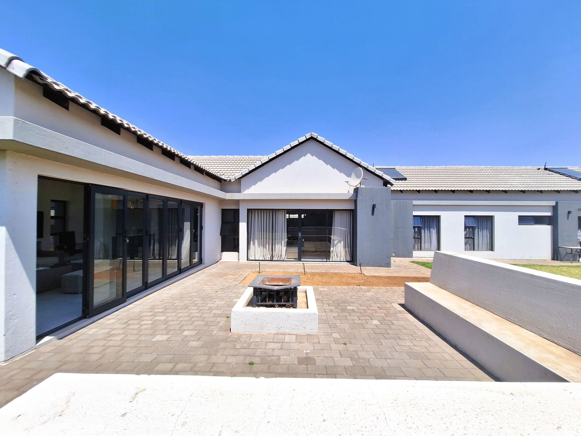 House for sale in Midstream Estate - CN1676931