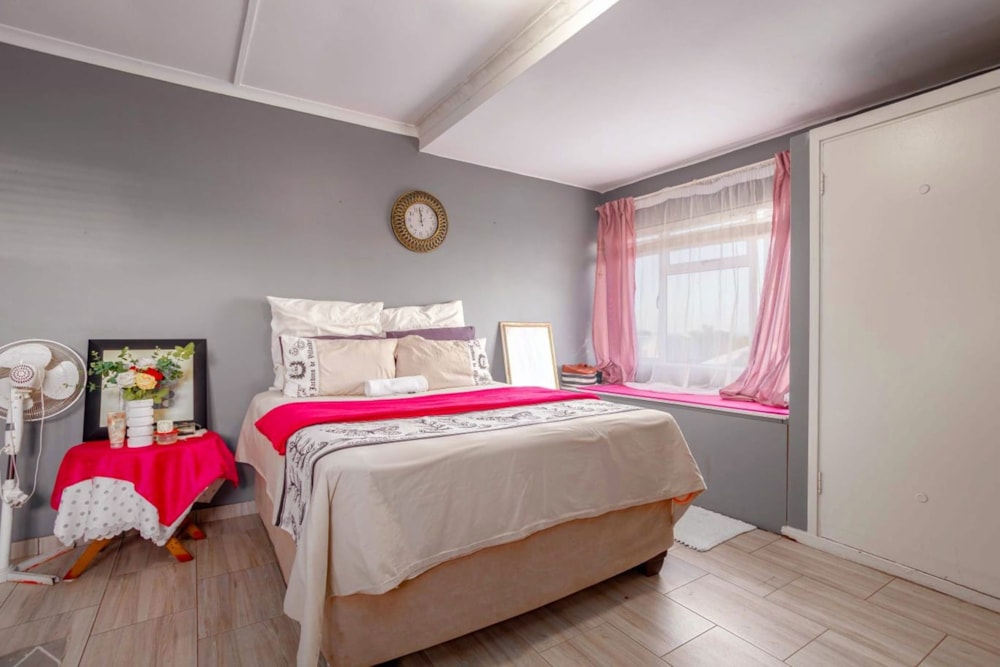 Apartment for sale in Morningside, Durban - 1DA1678616 Apartment for sale in Morningside, Durban - 1DA1678616