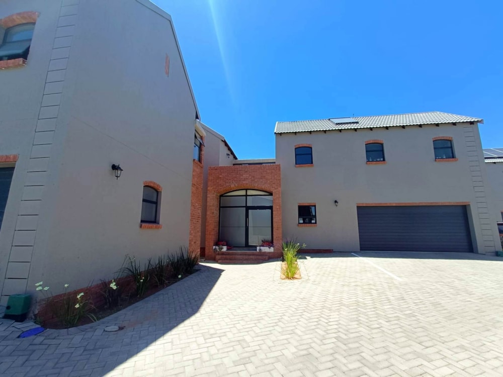 Townhouse let in Woodland Hills - 1BX1679557 Townhouse let in Woodland Hills - 1BX1679557