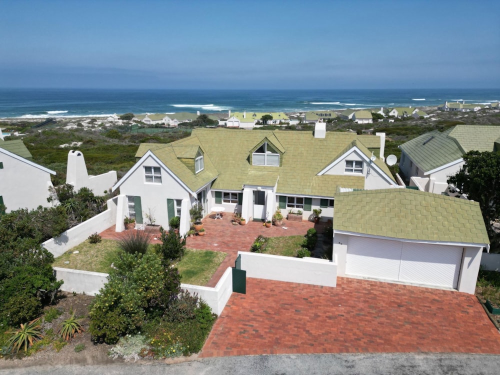 House for sale in Jakkalsfontein - LA1676621 House for sale in Jakkalsfontein - LA1676621