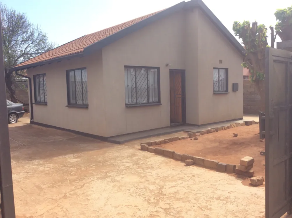 House sold in Protea Glen - RDT1644083 House sold in Protea Glen - RDT1644083