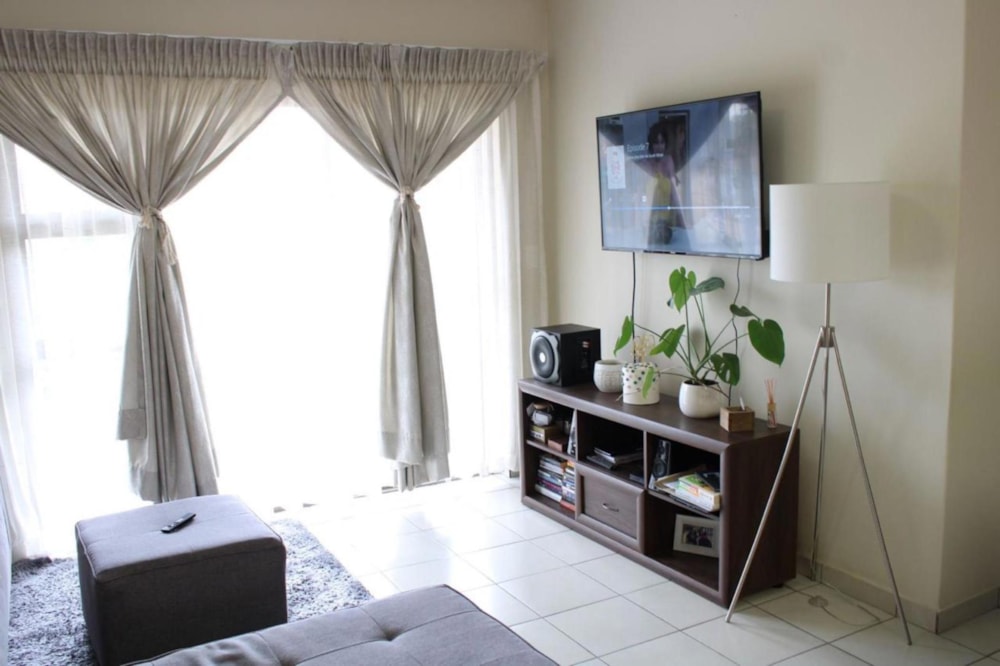 Apartment for sale in South Crest - 1AB1675772 Apartment for sale in South Crest - 1AB1675772