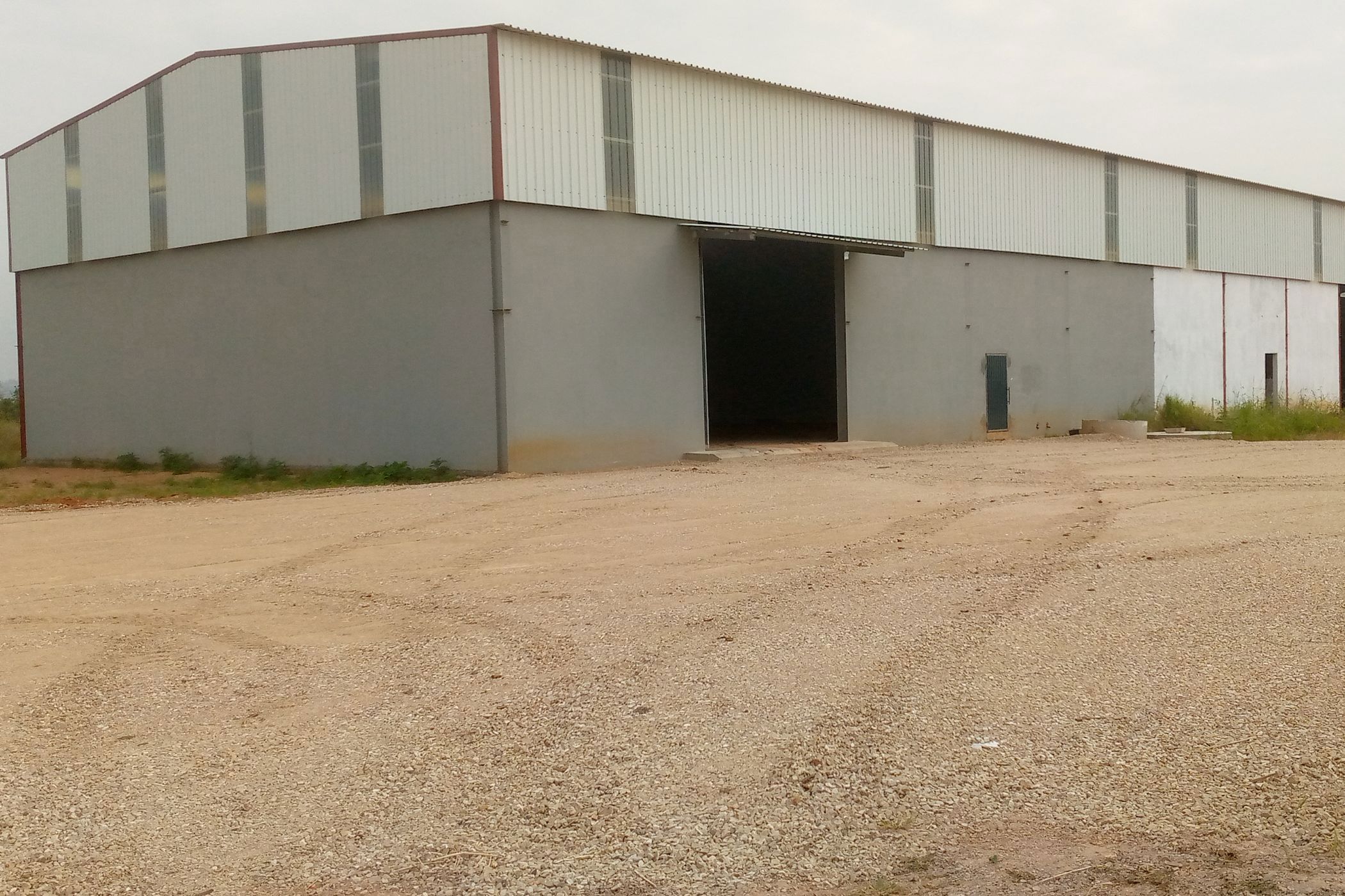 Commercial industrial property to rent in Maputo , Mozambique - 3MQ1677830