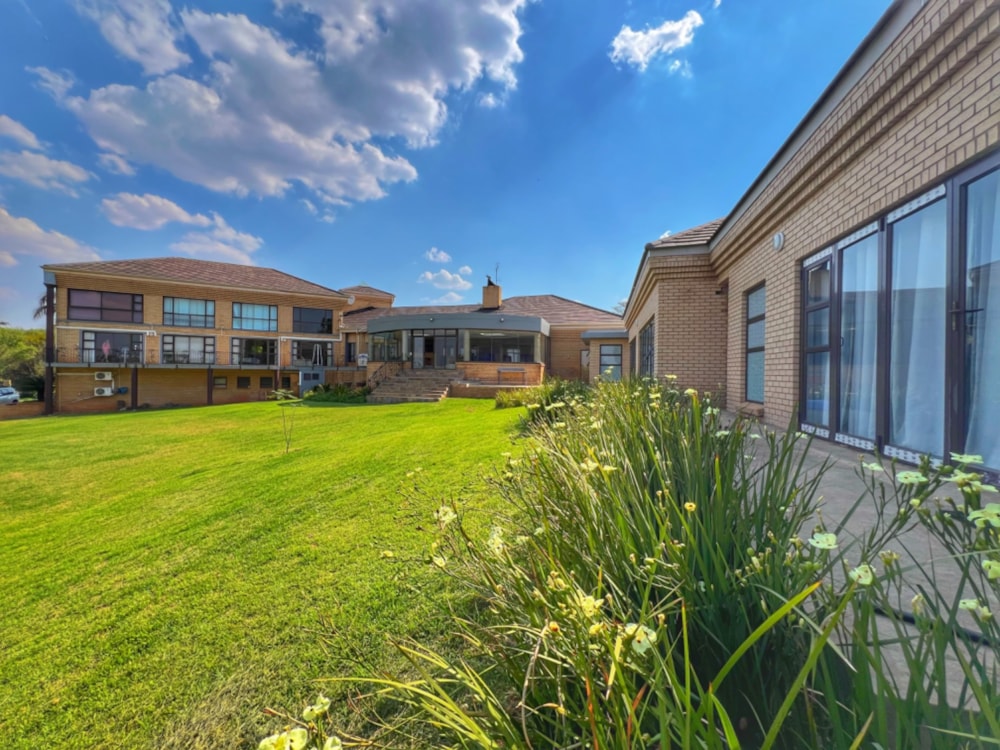 Double-storey house for sale in Mooikloof Equestrian Estate - PT1678873