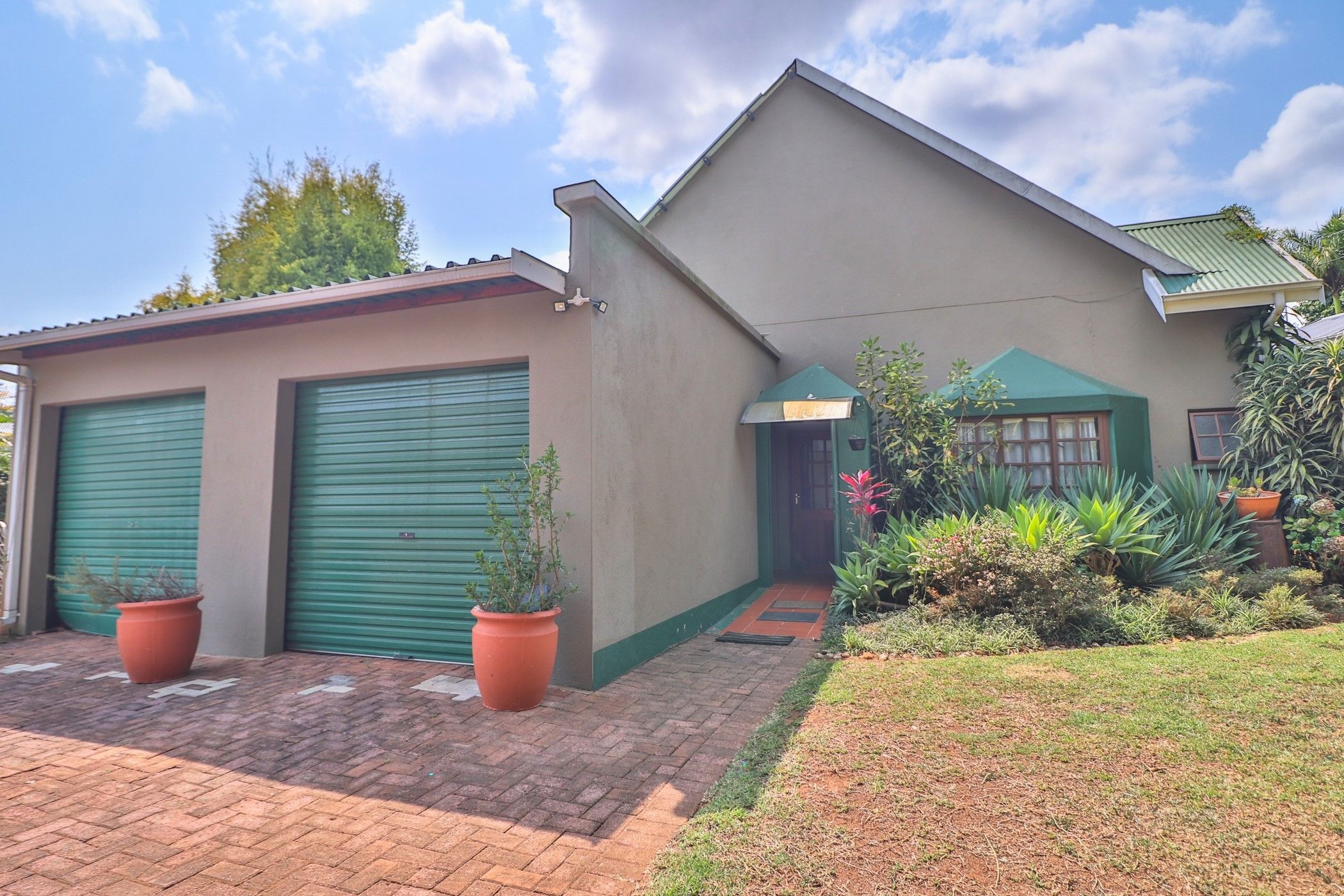 House sold in Kingsview - 1WR1676961