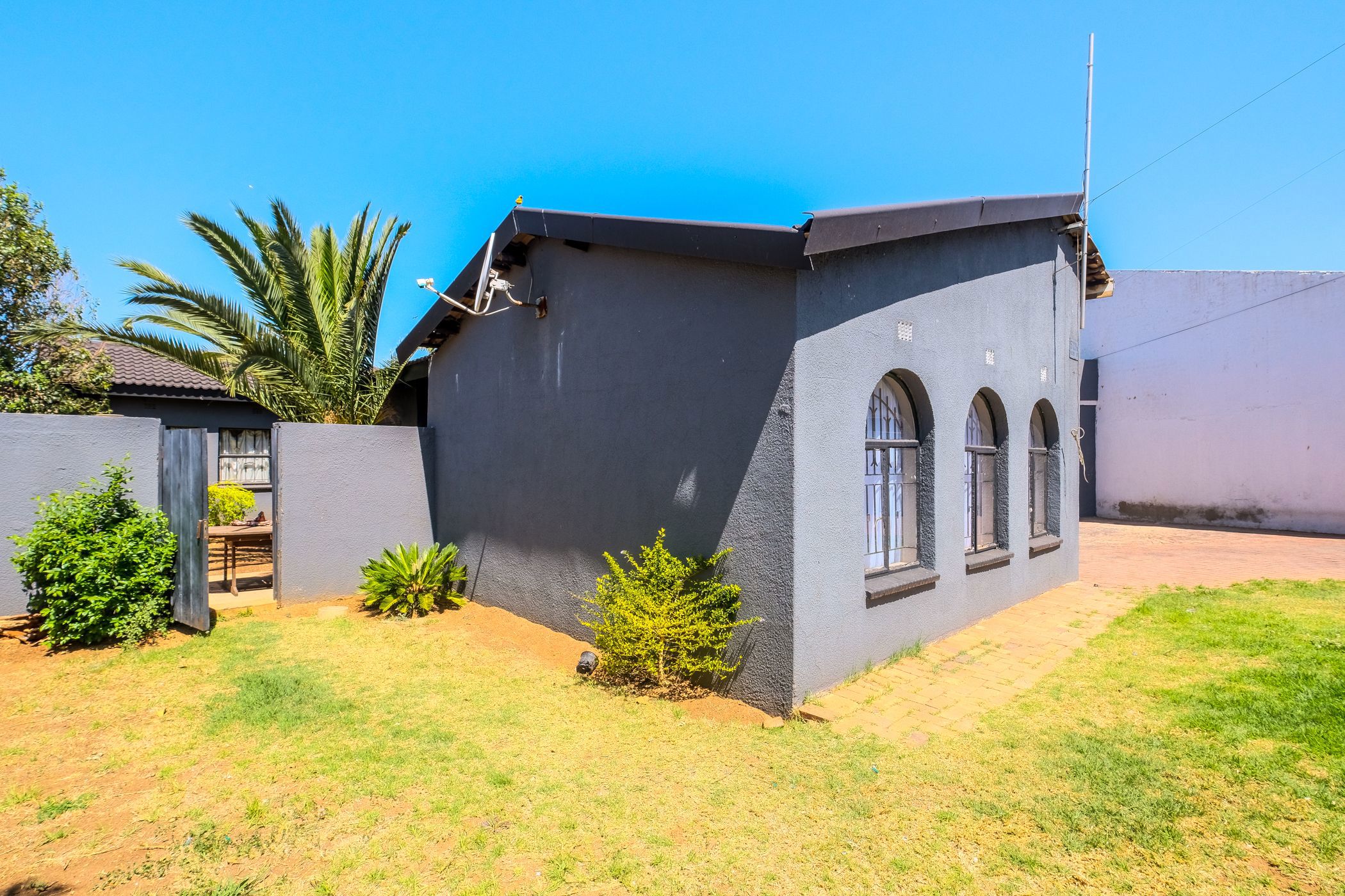 House sold in Pimville - RDT1673448