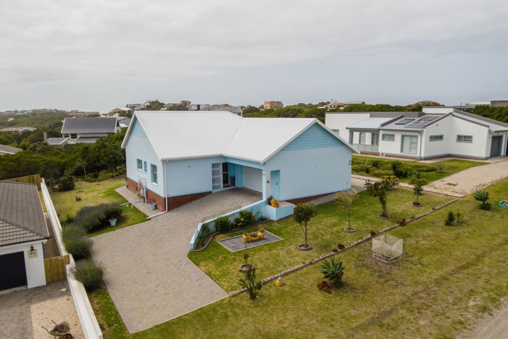 House for sale in Paradise Beach, Jeffreys Bay - 1JF1676342