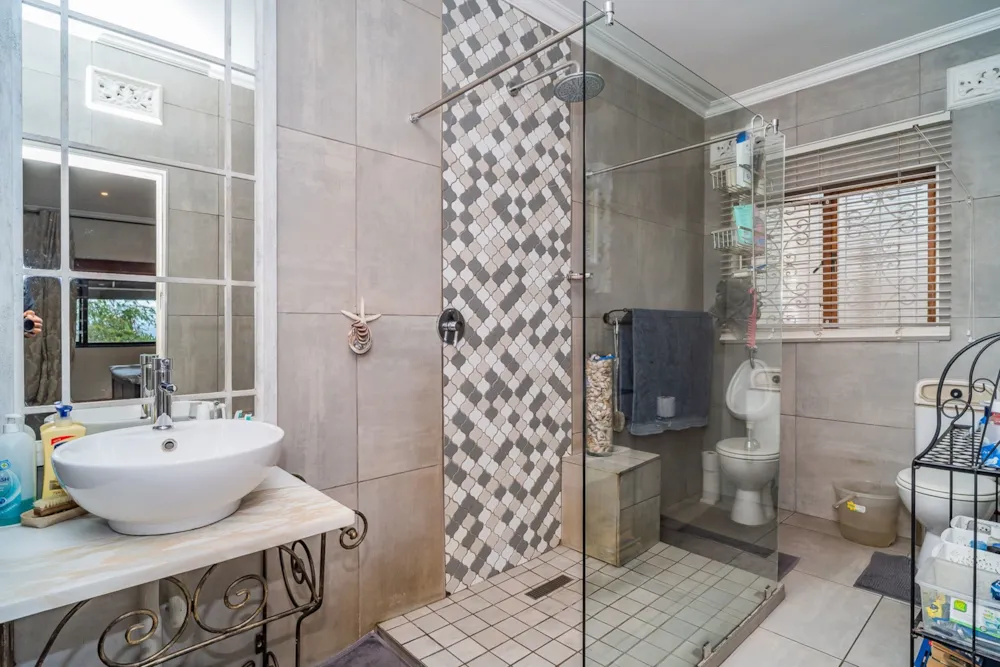 Apartment for sale in Morningside, Durban - 1DA1677971 Apartment for sale in Morningside, Durban - 1DA1677971