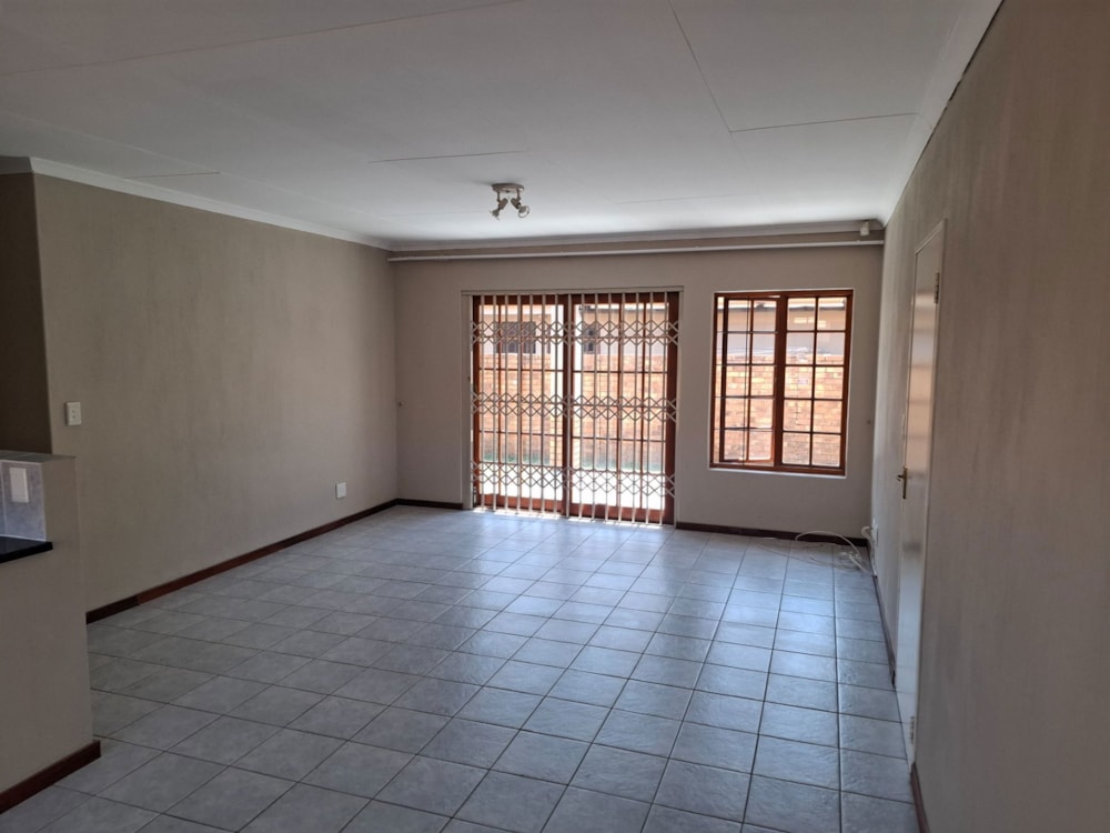 Townhouse let in Equestria - PTL1676754 Townhouse let in Equestria - PTL1676754